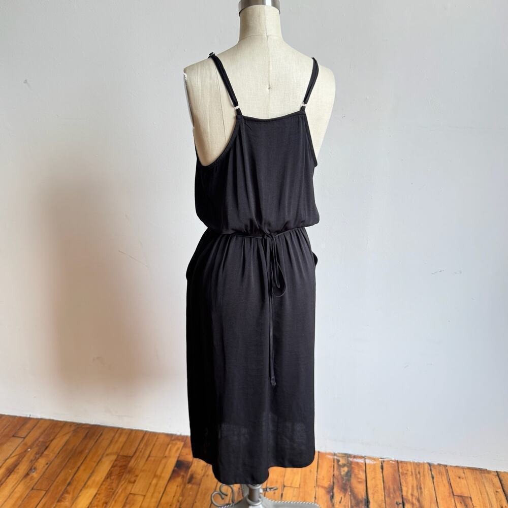 PINKYOTTO Black Elastic-waisted Sleeveless Midi Dress - Picture 3 of 6